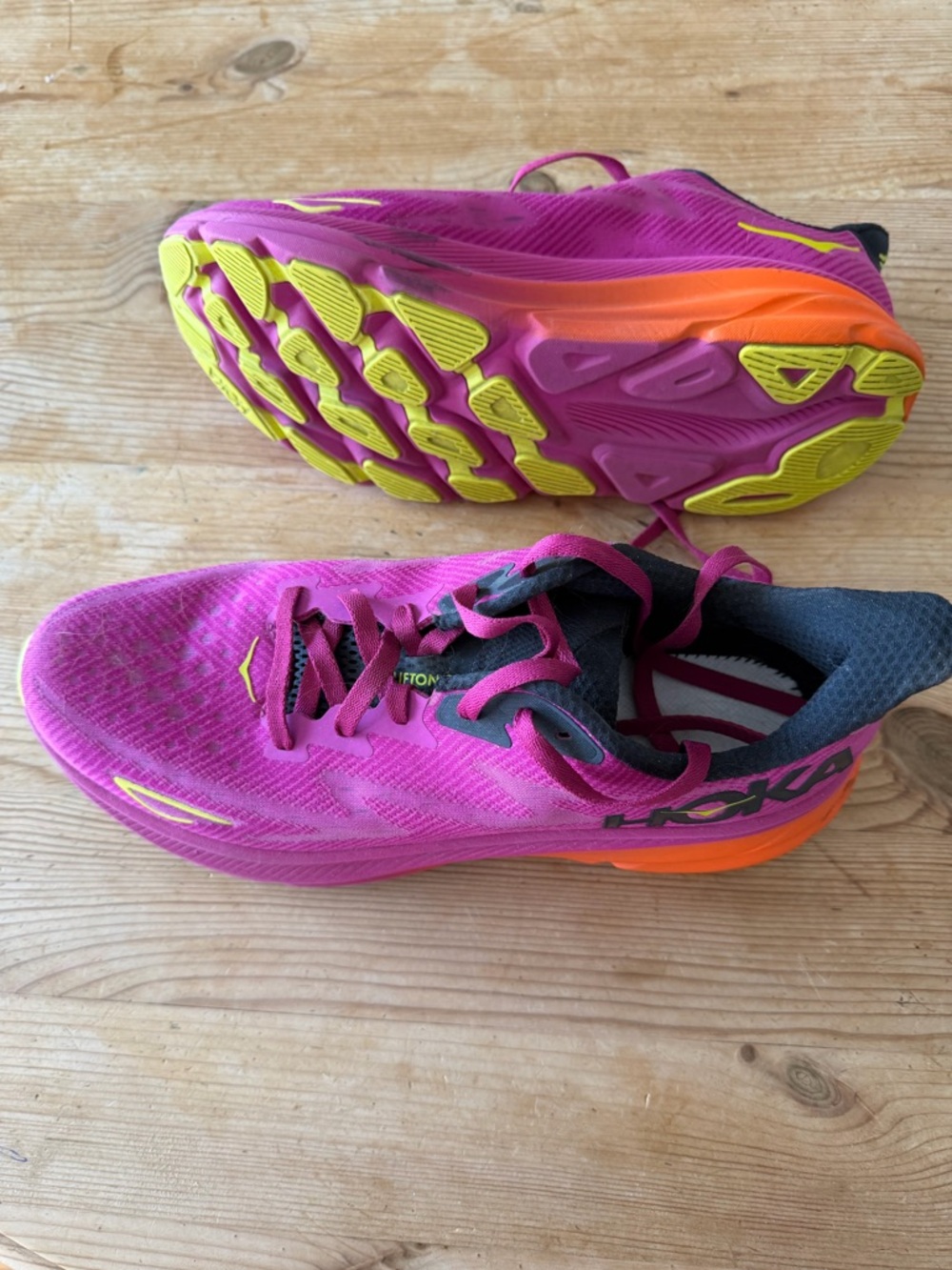 Like new Hoka Clifton 9 men’s Running Shoes, size 13D